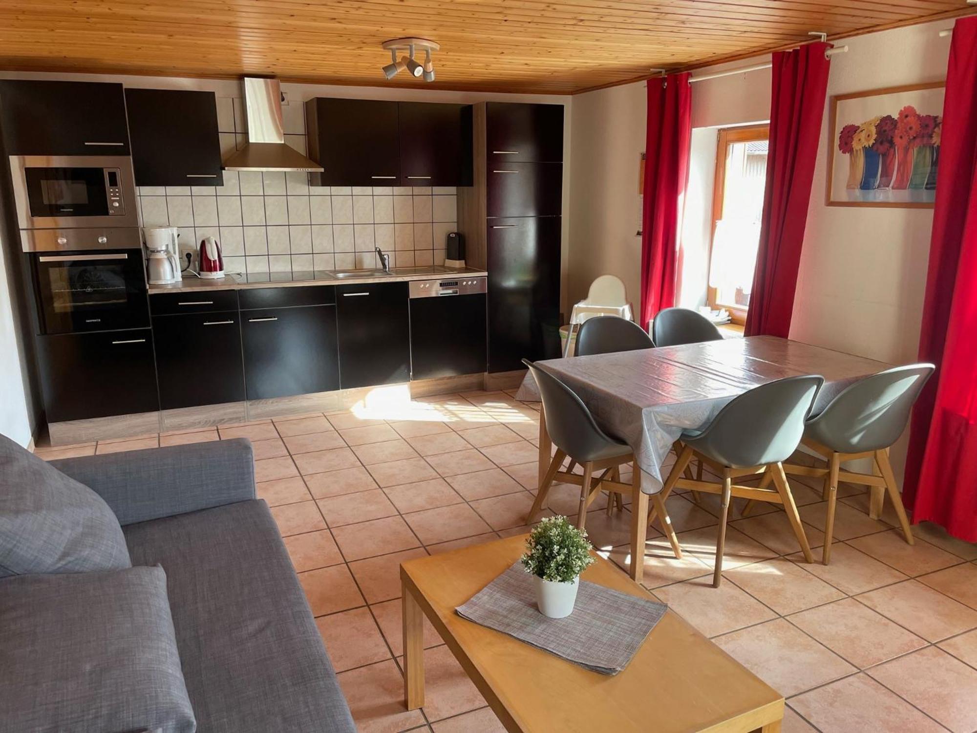 Ferienwohnungen Elsbacher Hof Erbach  Bagian luar foto